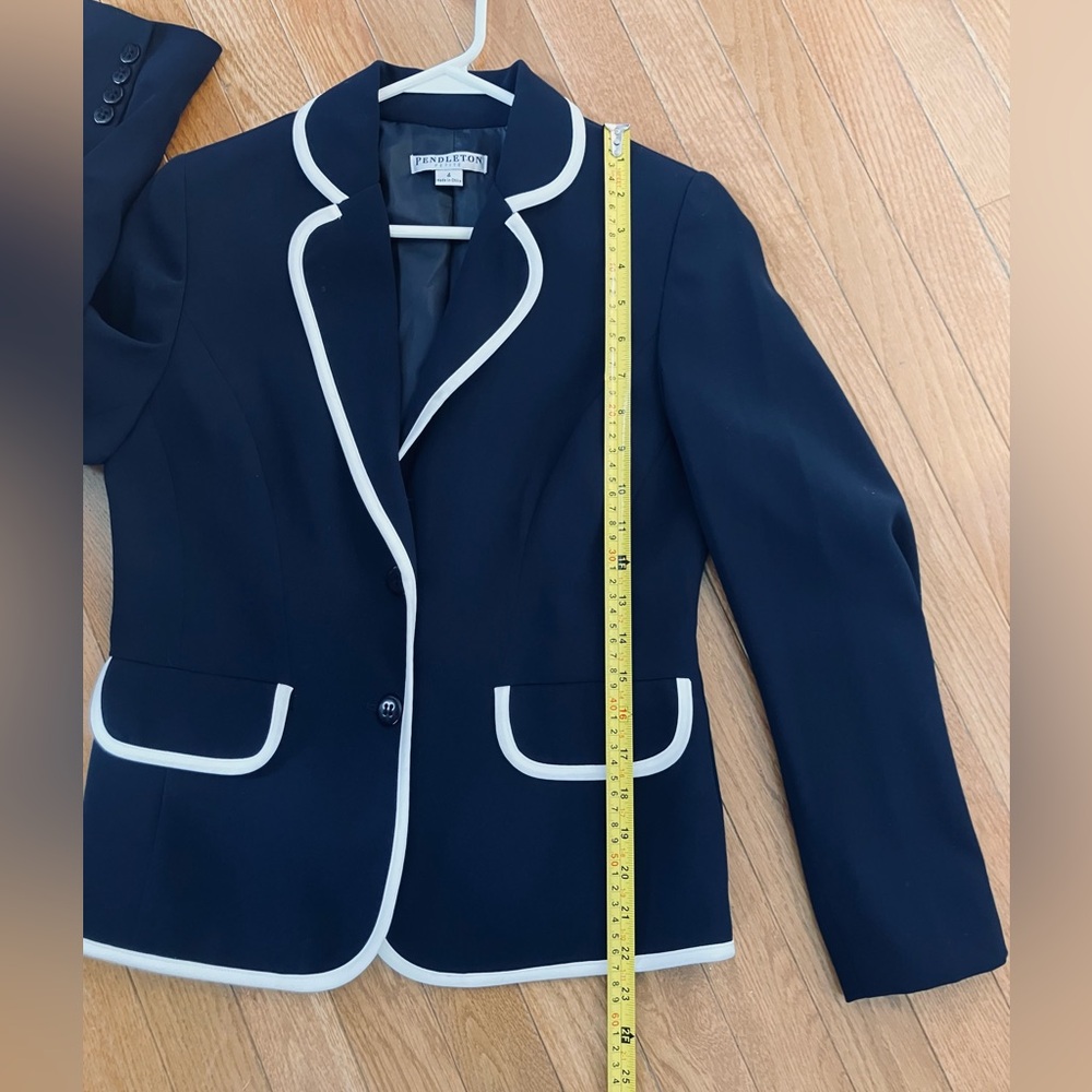 Pendleton Navy 2 Button Blazer with White Trim si… - image 9